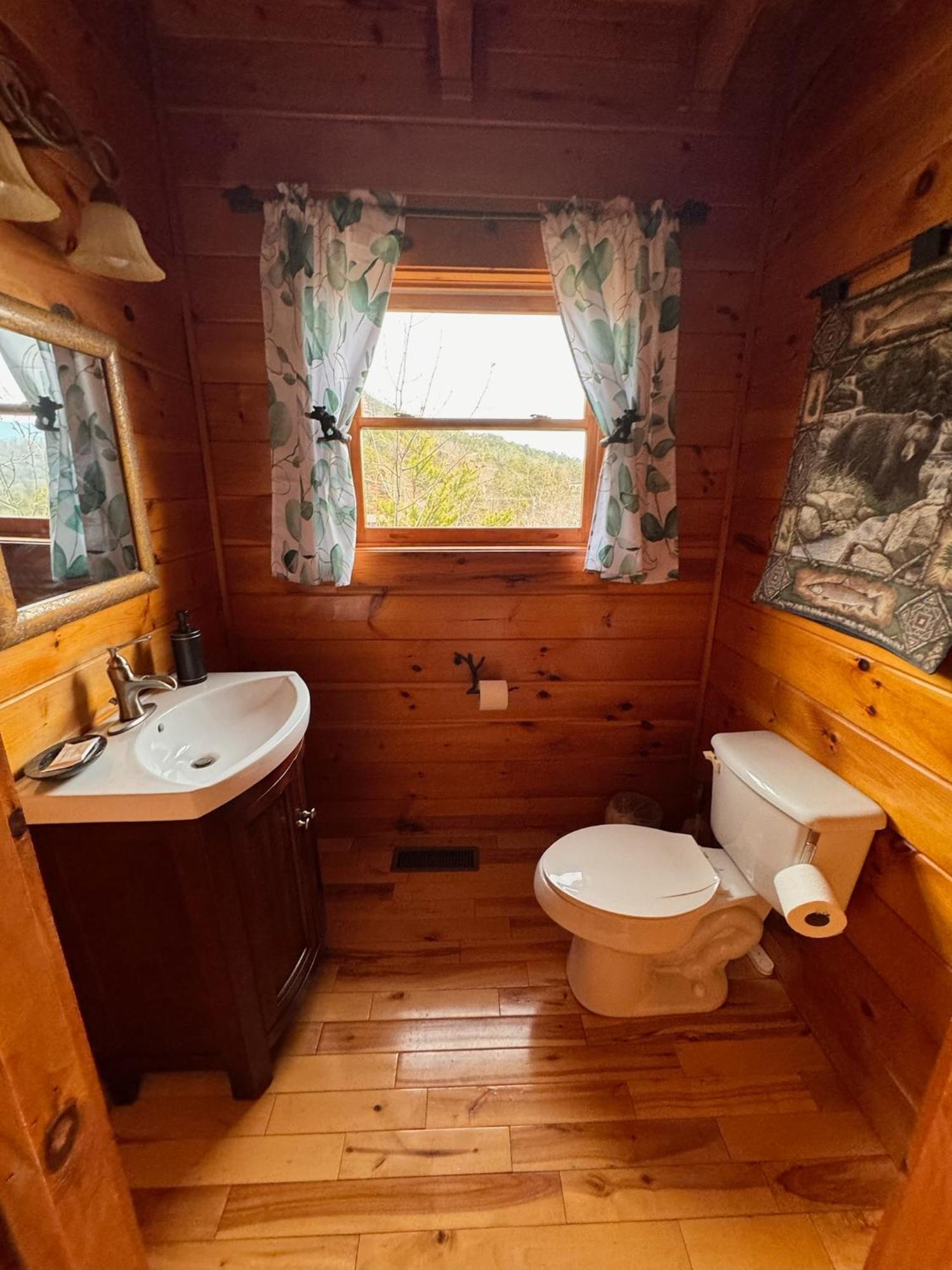 Smoky Paws - Exceptional Cabin, Stunning Mountain Views, Hot Tub, Tranquil, Gigabit Internet, Free L2 Ev Pigeon Forge Luaran gambar