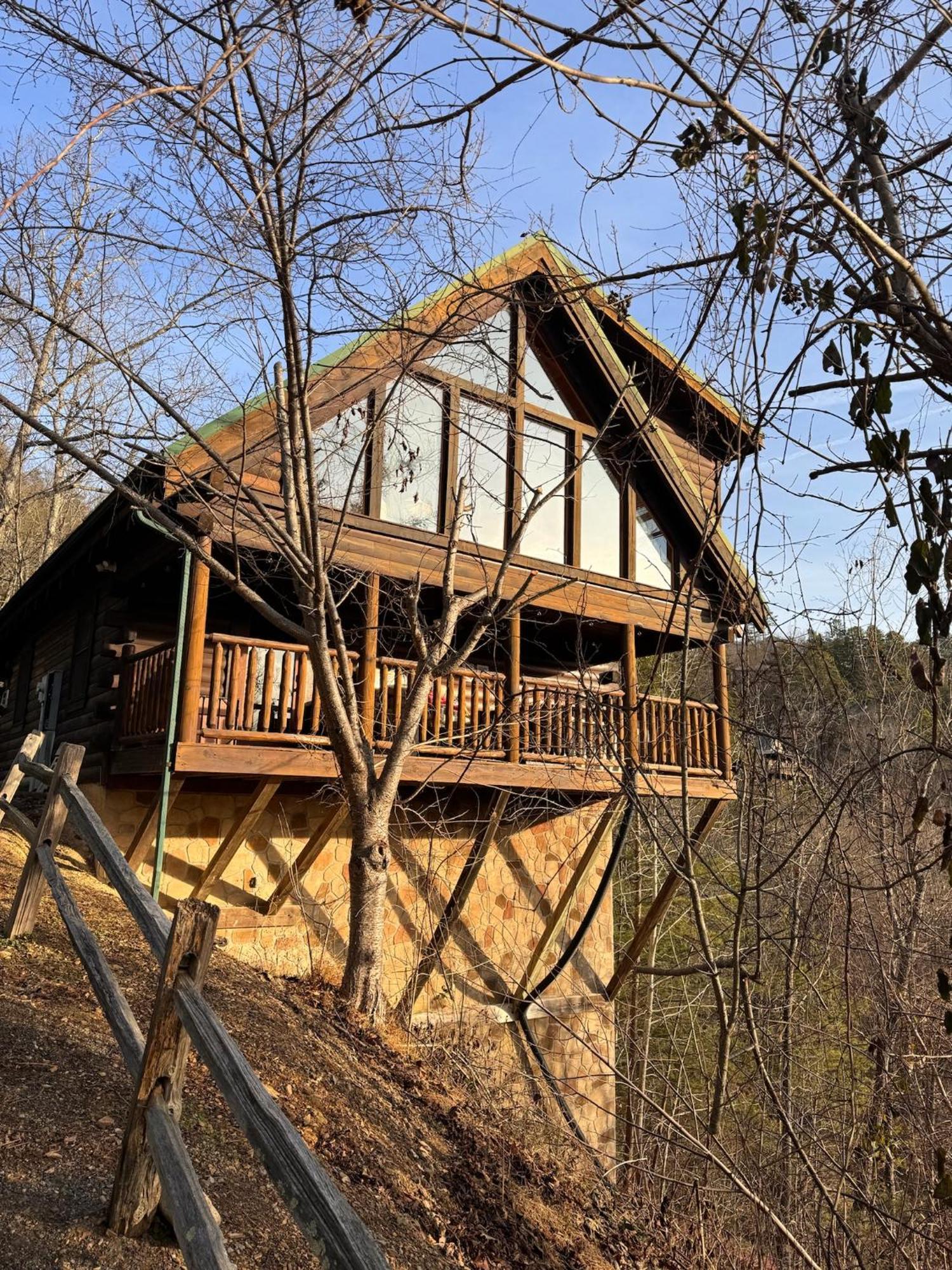 Smoky Paws - Exceptional Cabin, Stunning Mountain Views, Hot Tub, Tranquil, Gigabit Internet, Free L2 Ev Pigeon Forge Luaran gambar